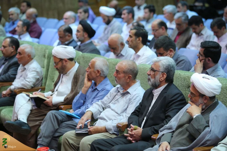 معاون فرهنگی بعثه رهبری:

یاری رسانی به حجاج، بیش از دیگران موجب تقرب الی الله می شود 4