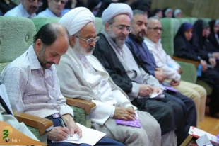 معاون فرهنگی بعثه رهبری:

یاری رسانی به حجاج، بیش از دیگران موجب تقرب الی الله می شود 8