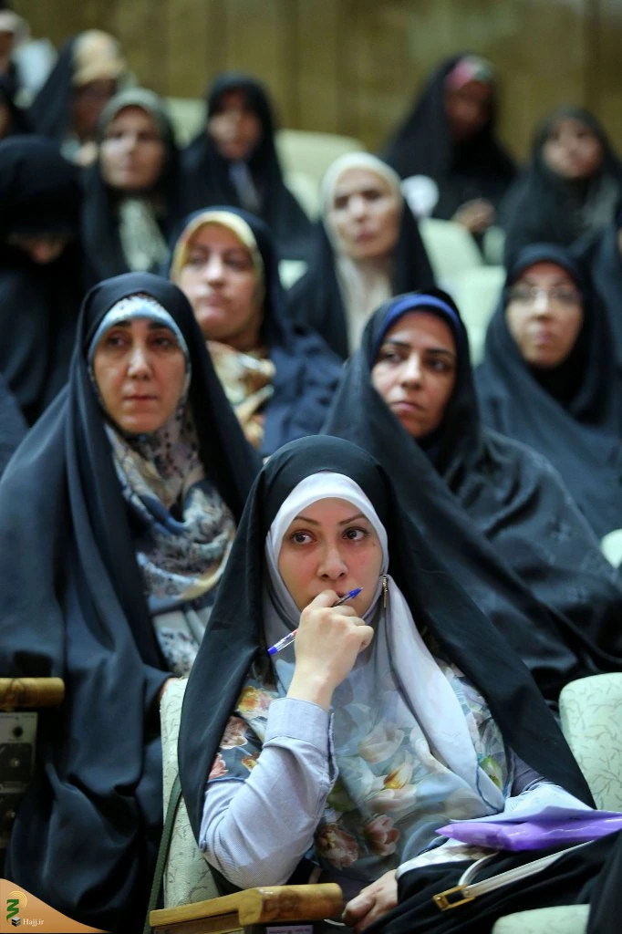 معاون فرهنگی بعثه رهبری:

یاری رسانی به حجاج، بیش از دیگران موجب تقرب الی الله می شود 10