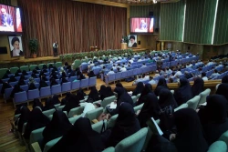 معاون فرهنگی بعثه رهبری:

یاری رسانی به حجاج، بیش از دیگران موجب تقرب الی الله می شود 11