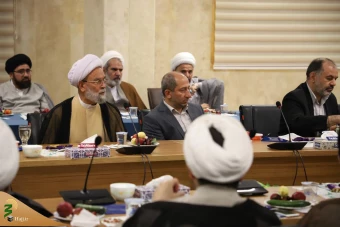 دیدار نمایندگان دفاتر مراجع با نماینده ولی فیه در امور حج و زیارت و رییس سازمان حج و زیارت 13