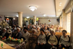 مسئول بعثه مقام معظم رهبری در عراق:

در خدمت رسانی به زوّار باید سنگ تمام گذاشته شود  3