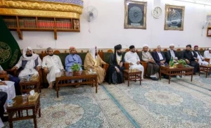 هیئتی از ائمه مساجد انگلیس حرم علوی را زیارت کردند
