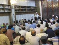 سخنران بعثه مقام معظم رهبری درکربلا:  

نذر باعث فضل وارادت به اهل بیت عصمت وطهارت (ع) می شود+فیلم 7