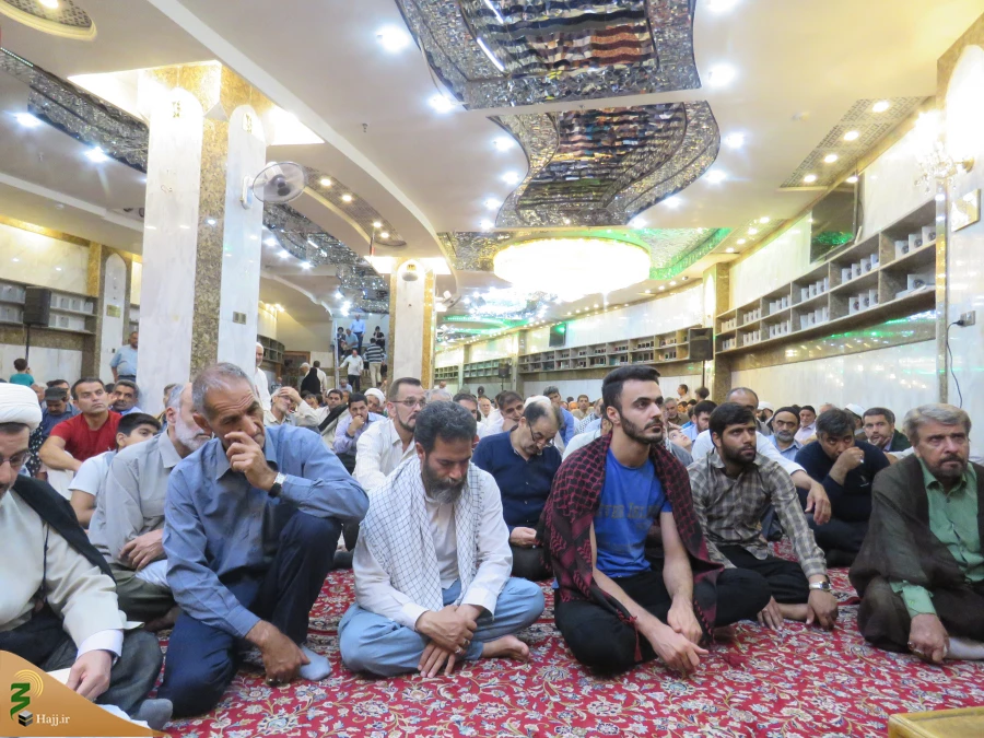 سخنران بعثه مقام معظم رهبری درکربلا:  

نذر باعث فضل وارادت به اهل بیت عصمت وطهارت (ع) می شود+فیلم 4