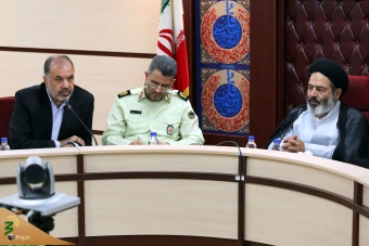 نشست فرماندهان فرودگاههای کشور با نماینده ولی فقیه در امور حج و زیارت 13