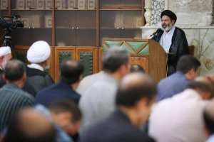 ادای حق مومن مقدم بر اعمال مستحبی است
