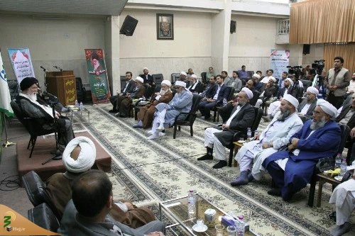 نماینده ولی فقیه در خراسان رضوی در دیدار کارگزاران اهل سنت حج 98 : 



حج یک فرصت ارزشمند برای ارتباط با مسلمانان دنیاست 
 5