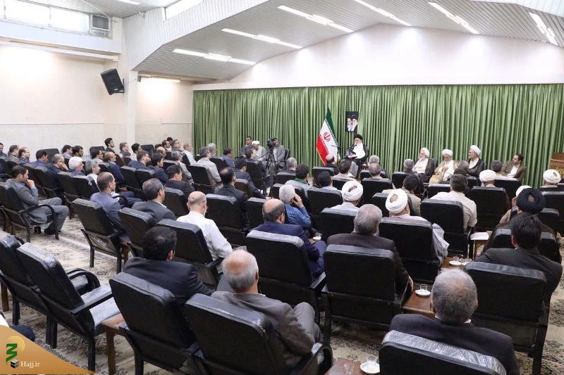 نماینده ولی فقیه در خراسان رضوی در دیدار با کارگزاران حج 98 : 


جریان مدیریت حج در مسیر قداست قرار گرفته است 
 2