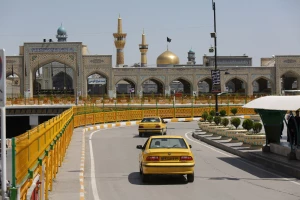 دوربرگردان‌ بست شیخ طوسی حرم مطهر رضوی بازگشایی شد