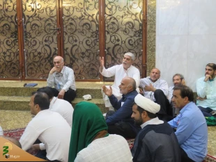 انسان حقیقت بندگی خدا را شعار خود قرار دهد 10