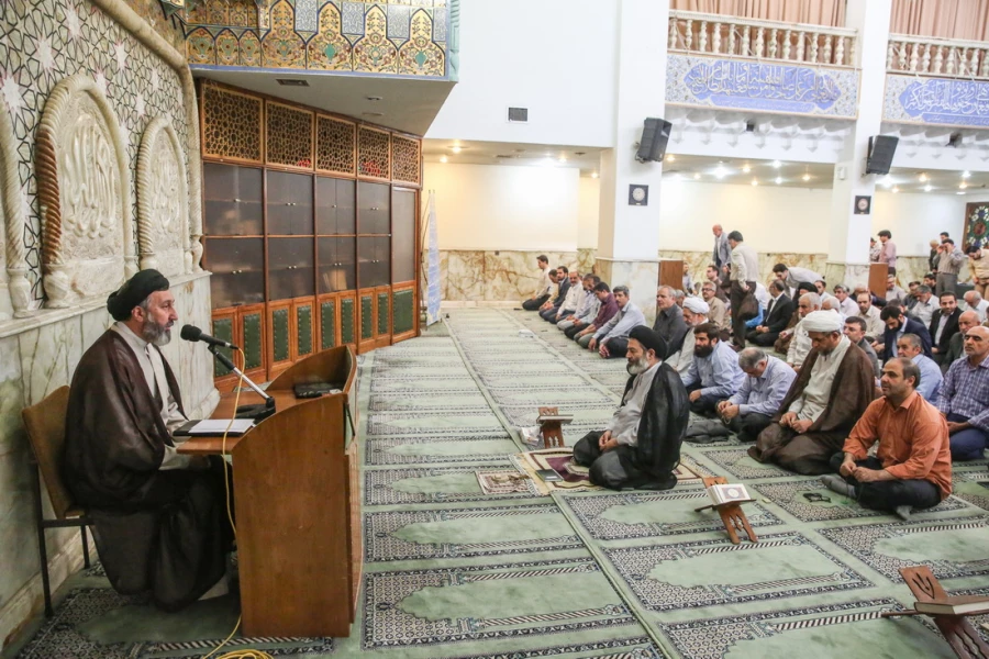 معاون فرهنگی بعثه رهبری:

کبر و منت، موجب تباهی مؤمن می شود 2