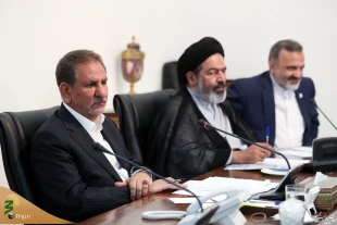 معاون اول رئیس‌جمهور تأکید کرد:

لزوم تلاش،‌ همکاری و هماهنگی همه دستگاه‌ها برای حفظ عزت و کرامت حجاج ایرانی در سرزمین وحی 3