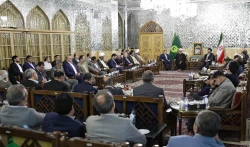 گزارش تصویری/دیدار نماینده ولی‌فقیه در امور حج و زیارت با تولیت آستان قدس رضوی
 9