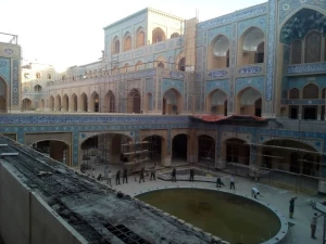 بازدید مسئول دفتر نمایندگی بعثه رهبری در نجف از صحن حضرت زهرا(س)