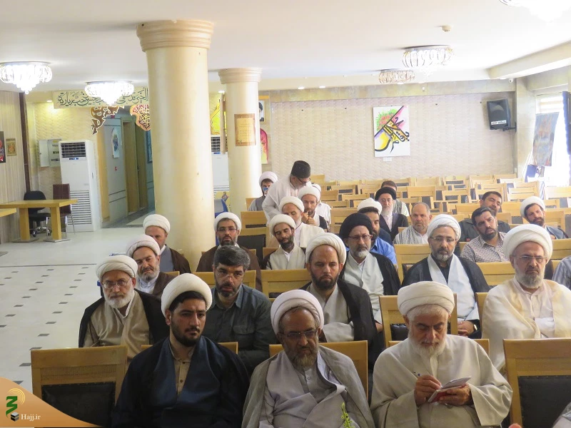مسئول بعثه رهبری در عراق:

زیارت امام‌ حسین دل را نورانی و زندگی را آرامش می بخشد. 7
