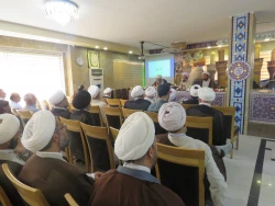 مسئول بعثه رهبری در عراق:

زیارت امام‌ حسین دل را نورانی و زندگی را آرامش می بخشد. 9
