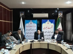 معاون مطبوعاتی و رسانه ای وزارت فرهنگ و ارشاد در مشهد:

هر روز مهربانی اهل بیت (ع) را ترویج کنیم 2