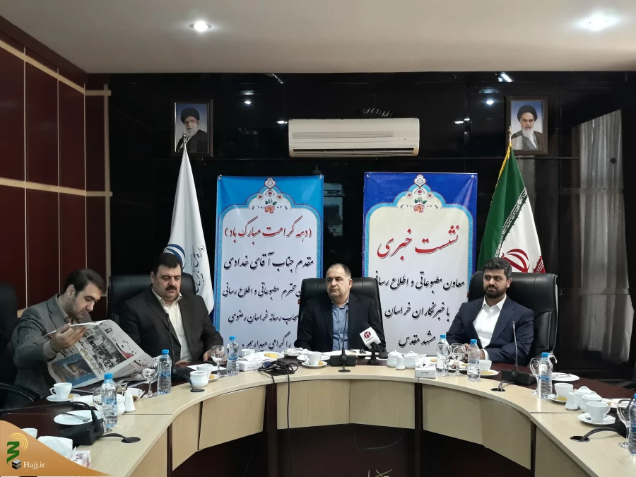معاون مطبوعاتی و رسانه ای وزارت فرهنگ و ارشاد در مشهد:

هر روز مهربانی اهل بیت (ع) را ترویج کنیم 2