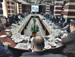 معاون مطبوعاتی و رسانه ای وزارت فرهنگ و ارشاد در مشهد:

هر روز مهربانی اهل بیت (ع) را ترویج کنیم 2