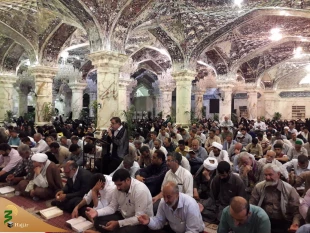 زمزمه دعای کمیل در حرم مطهر امیر المومنین(ع) 7