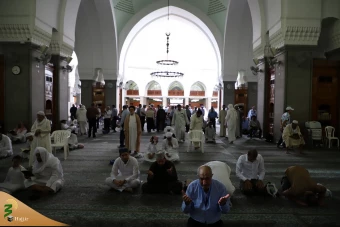زیارت دوره زائران حرم نبوی در مدینه 6