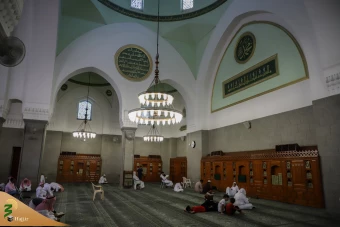 زیارت دوره زائران حرم نبوی در مدینه 7