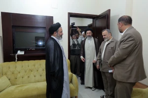 بازدید حجت الاسلام والمسلمین نواب از ستاد اجرایی حج در مدینه