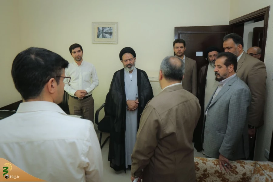 بازدید حجت الاسلام والمسلمین نواب از ستاد اجرایی حج در مدینه 10