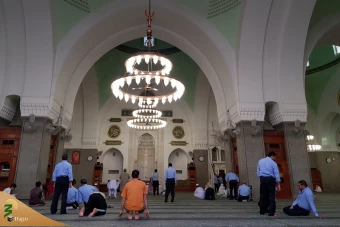 زیارت دوره زائران حرم نبوی در مدینه 35