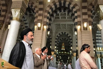 شرکت نماینده ولی فقیه در نمازجماعت مسجدالنبی مدینه منوره 7