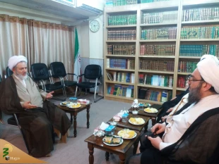 دیدار مسئول نمایندگی بعثه رهبری درنجف اشرف با رئیس موسسه کاشف الغطاء 2