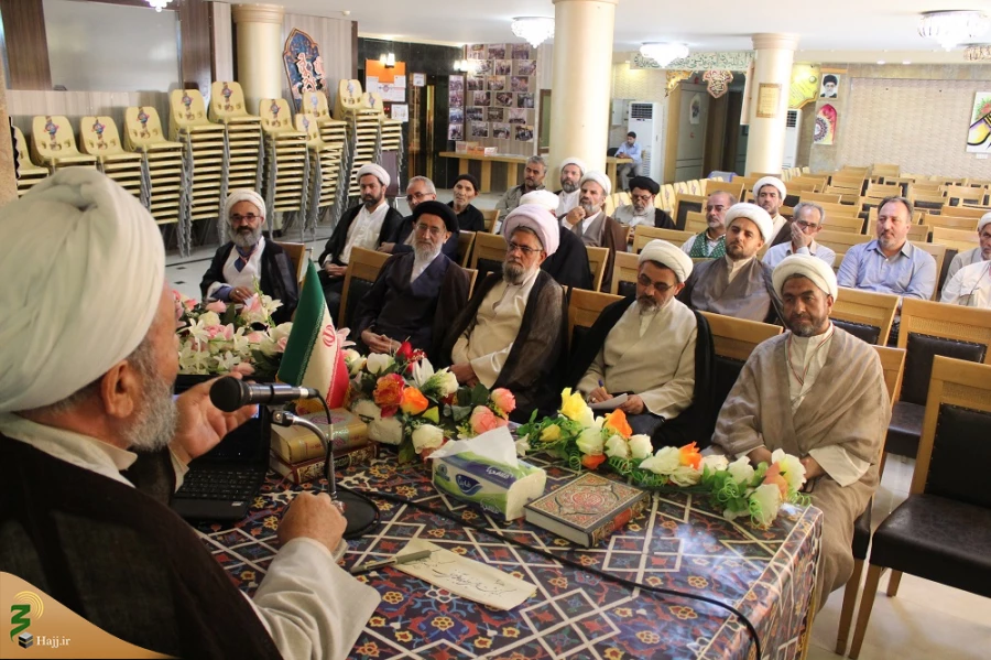 مسئول دفتر نمایندگی بعثه رهبری در عراق:

مراقب باشیم‌ امنیت زیارت کربلا خدشه دار نشود 4