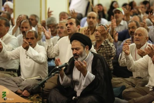دعای ندبه زائران ایرانی درشهر پیامبر 8