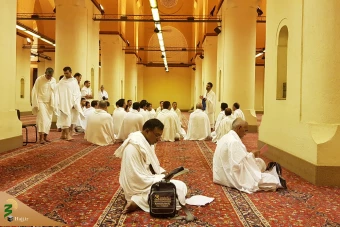 محرم حجاج در مسجد شجره 3