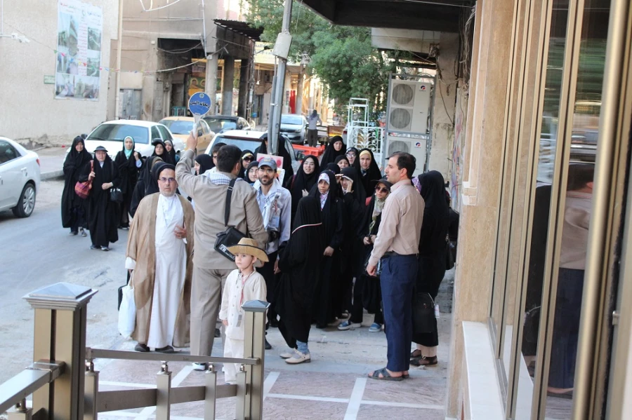 با استقبال نماینده بعثه رهبری در عراق؛

نخستین کاروان دانشجویی عتبات وارد کربلا شد 2