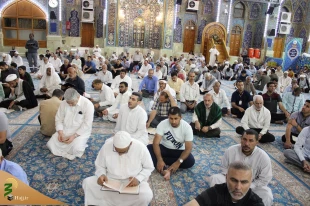 طنین زیارت عاشورا در حرم سیدالشهدا/ تصاویر 4