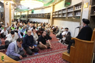 سخنران بعثه مقام معظم رهبری در کربلا:

عشق الهی در زندگی یاران امام حسین موج می زند 2