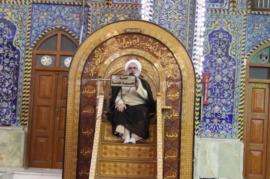 سخنران بعثه رهبری در کربلا:

زائران قرآن را وارد متن زندگی خود کنند 2