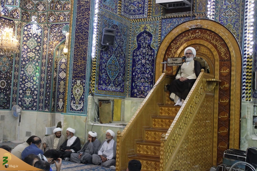 سخنران بعثه رهبری در کربلا:

زائران قرآن را وارد متن زندگی خود کنند 2