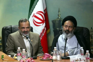نماینده ولی فقیه در امور حج و زیارت تاکید کرد:

خواسته ها و دغدغه های زائران با راهکار مناسب رفع می شود 3