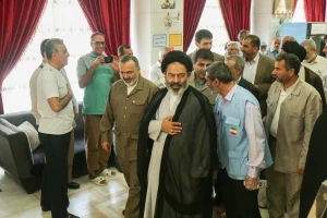 دیدار نماینده ولی فقیه با زائران تهرانی، کرمانی و خراسانی؛

زائرانی یک رنگ؛ با گویش های متفاوت