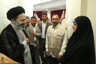 دیدار نماینده ولی فقیه با زائران تهرانی، کرمانی و خراسانی؛

زائرانی یک رنگ؛ با گویش های متفاوت 7