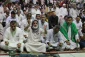 شبی که عقل از وصف آن عاجز است 3