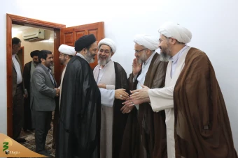 دیدار سرپرست حجاج ایرانی با نمایندگان بعثه های مراجع عظام درمدینه منوره 21
