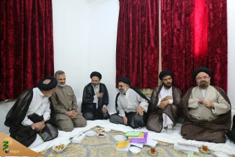 دیدار سرپرست حجاج ایرانی با نمایندگان بعثه های مراجع عظام درمدینه منوره 33