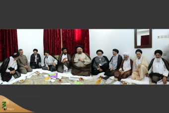 دیدار سرپرست حجاج ایرانی با نمایندگان بعثه های مراجع عظام درمدینه منوره 34