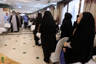نماینده ولی فقیه در امور حج و زیارت خطاب به زائران:

از خداوند حج مقبول و سعی مشکور توام با سلامتی را برای شما خواستاریم 11
