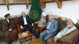 دیدار مسئول بعثه نجف با مدیر روابط عمومی حرم مطهر علوی