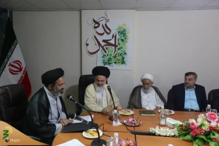 نماینده ولی فقیه در امور حج و زیارت تاکید کرد:

لزوم اطلاع رسانی درباره وضعیت اسکان درمدینه 3